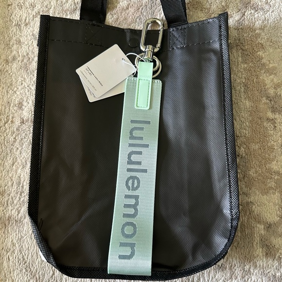lululemon athletica Accessories Nwt Lululemon Never Lost Keychain